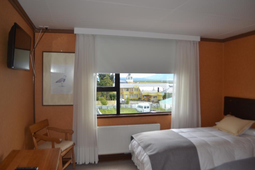 Hotel Saltos Del Paine Puerto Natales Exterior photo